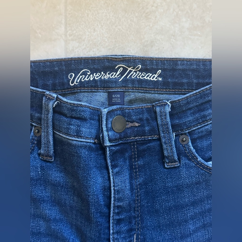 Universal Thread Jeans - Picture 2 of 4